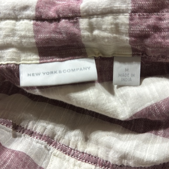 White & Purple Striped Button Down - Cotton - Women’s Size M - Picture 5 of 6